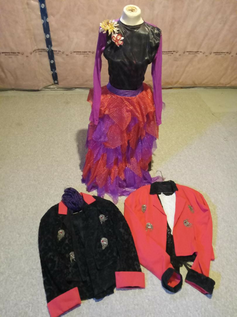 Argentinian tango dress for girl and guy.