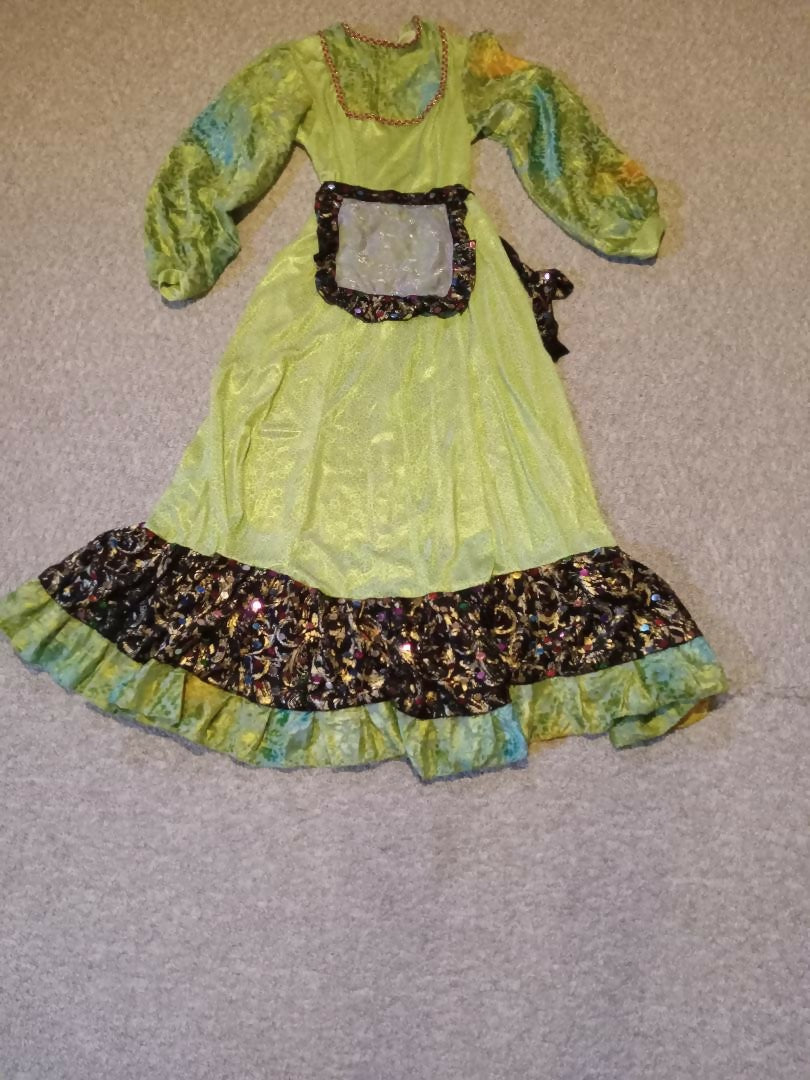 Jewish Hasidic girl's costume