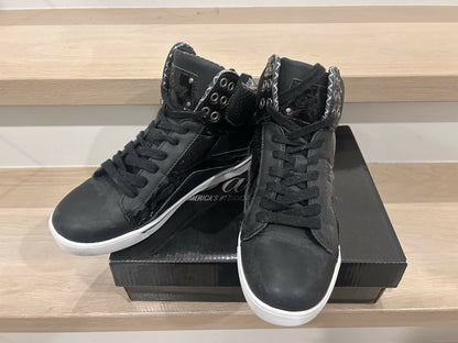 Pastry Pop Tart Grid Hip Hop Dance Sneakers - Black - Women size 8